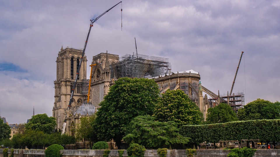 Monestir de Notre-Dame en reparació